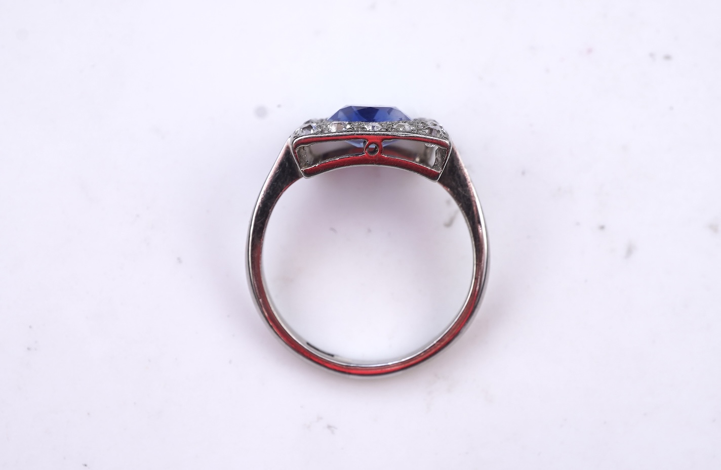 A Kashmir sapphire and diamond ring, early 20th century
